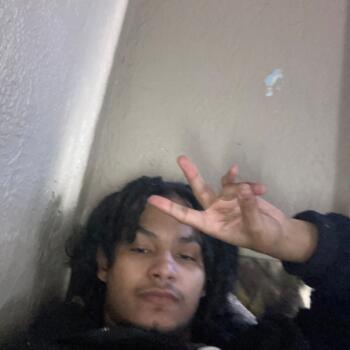 Babysitter in Omaha: Elijah