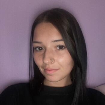 Babysitter in Lons-le-Saunier: Célia