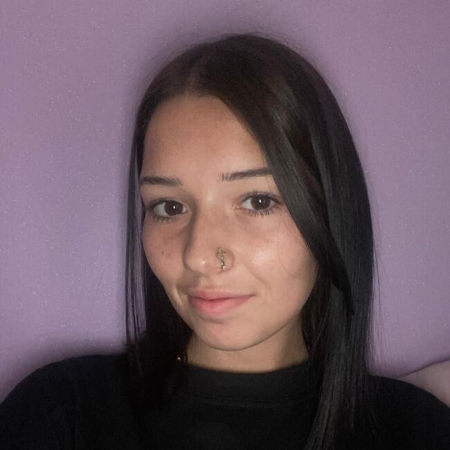 Babysitter in Lons-le-Saunier: Célia