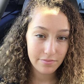 Babysitter in Escondido: Sofia