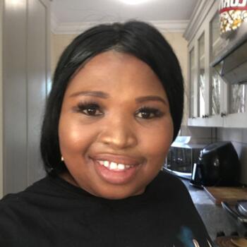 Babysitter in Knysna: Nandipha Shirley
