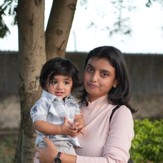 अहमदाबाद में बेबीसिटर: Bhagvati