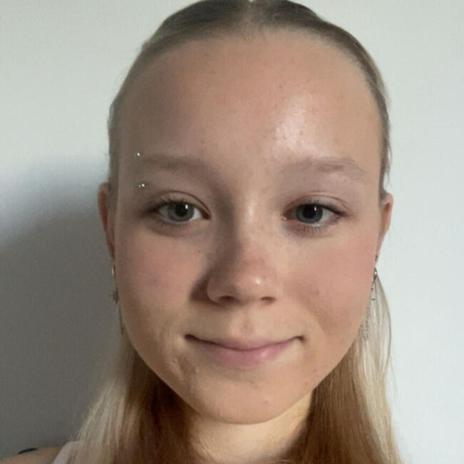 Babysitter in Carshalton: Vanessa