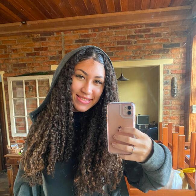 Babysitter in Porto Alegre: MARIA EDUARDA