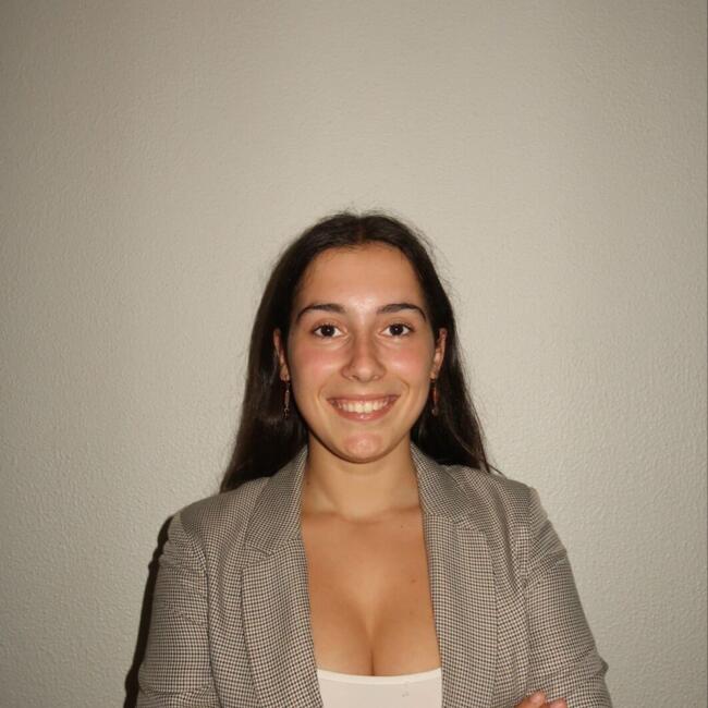 Babysitter em Coimbra: Micaela