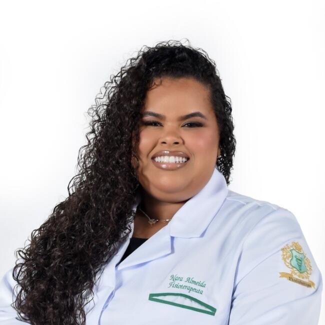 Babysitter in Maceió: Nara Almeida