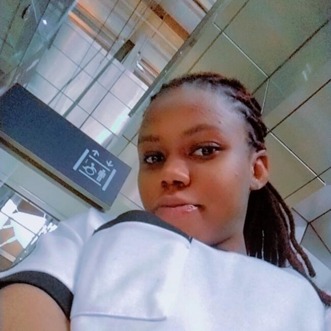 جليسة أطفال في دبي: Namawejje