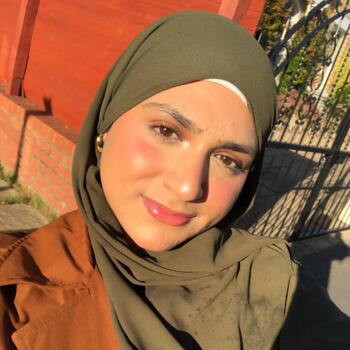 Babysitter in Wakefield: Hania