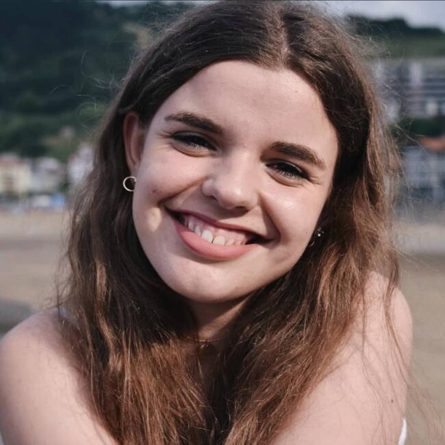 Babysitter in Donostia / San Sebastian: Ane Del Pino