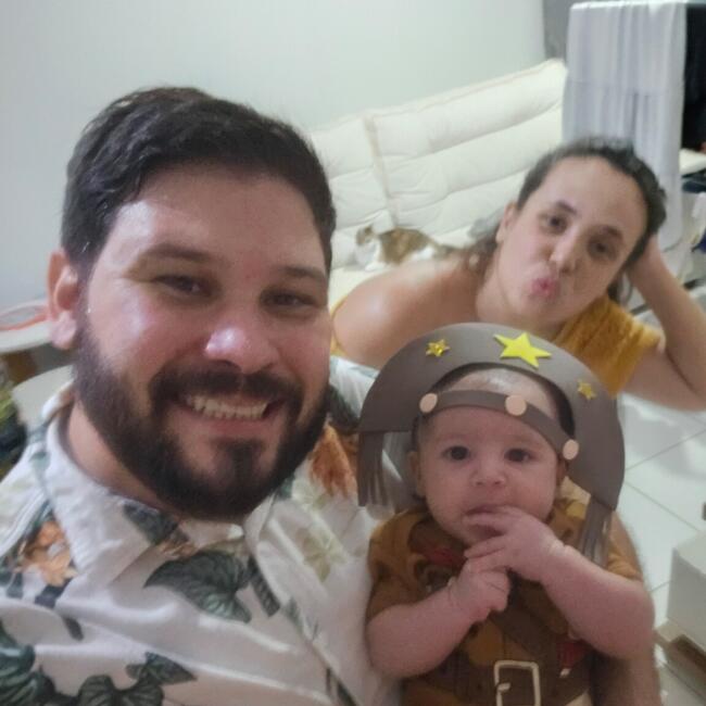 Emprego de babá em Cuiabá: Caio