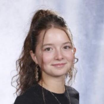 Babysitter Saint-Alban (Bretagne): Elya