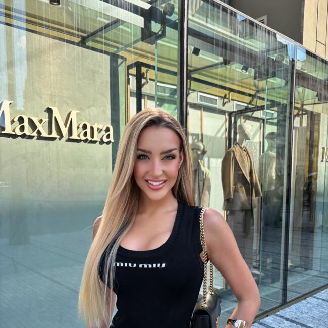 Babysitter in Prague: Martina