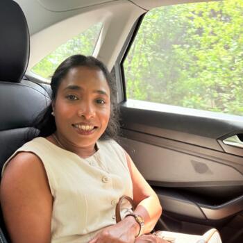 Babysitter Innisfil: Menaka hardworking