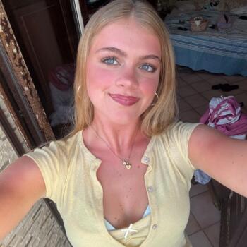 Babysitter in Sydney: Lucy