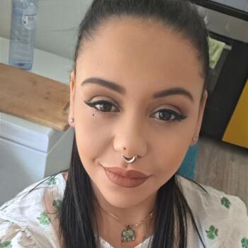 Babysitter in Antwerp: Katia Lúcia