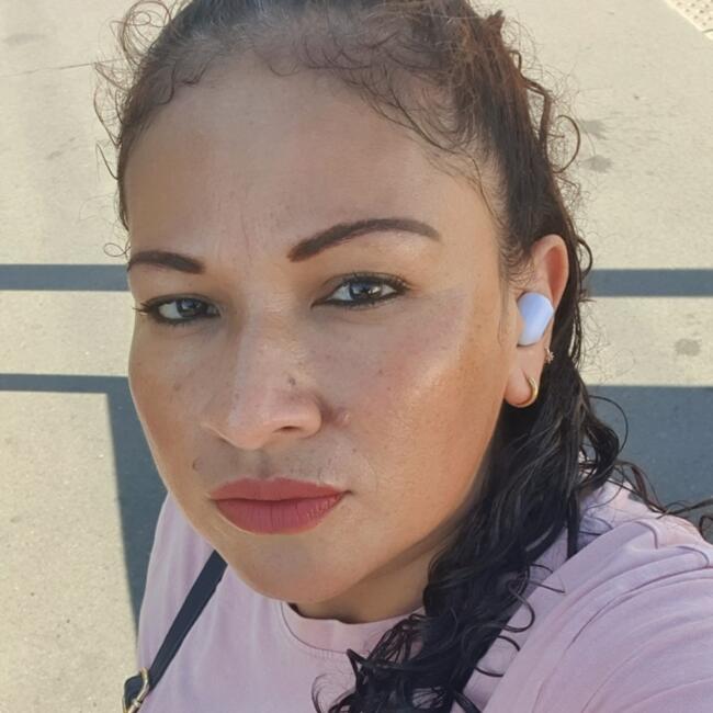 Babysitter in Colombes: Flores marreros