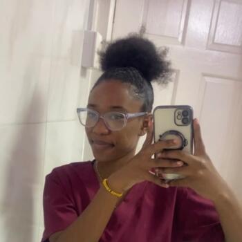 Babysitter Port of Spain: Ainka