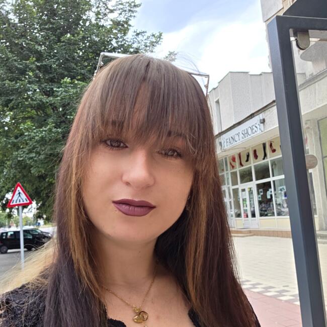 Job de babysitting în Deva: Melinda