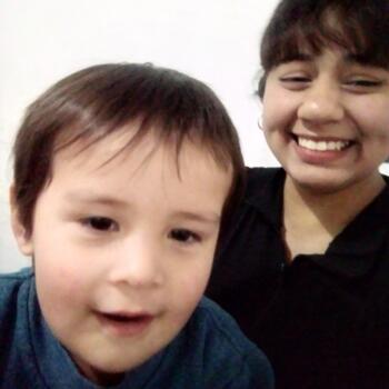 Babysitter in Pilar: Carolina chaves