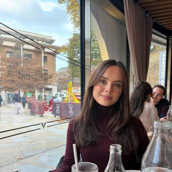 Babysitter in Madrid: Clara