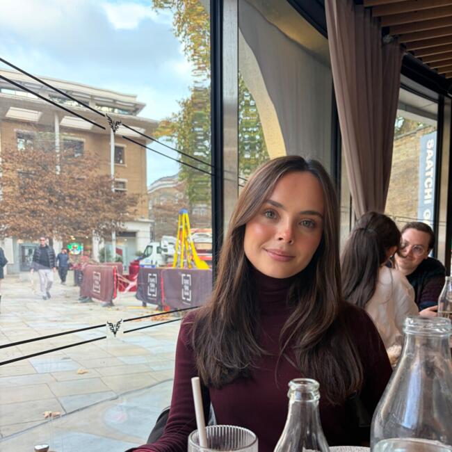 Babysitter in Madrid: Clara