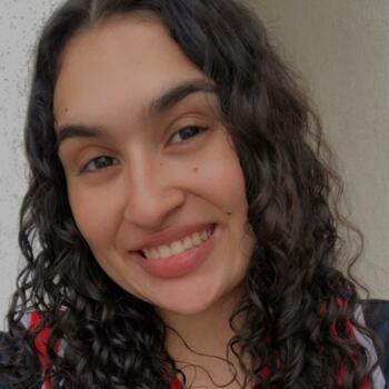 Babá em Embu das Artes: Ana Beatriz