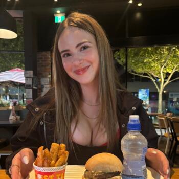 Babysitter Melbourne: Eva