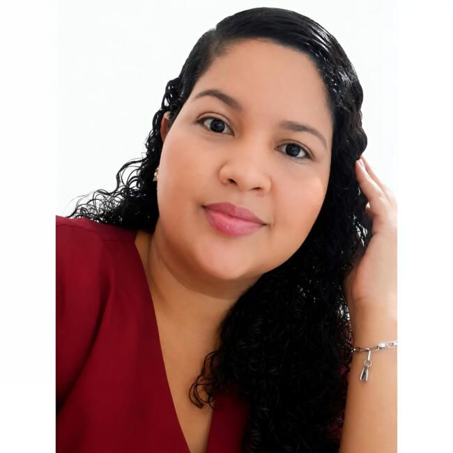 Babysitter in Quixeramobim: Carla Mikaelly