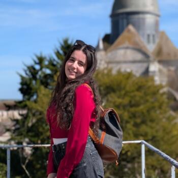 Babysitter in Paris: Chahinez