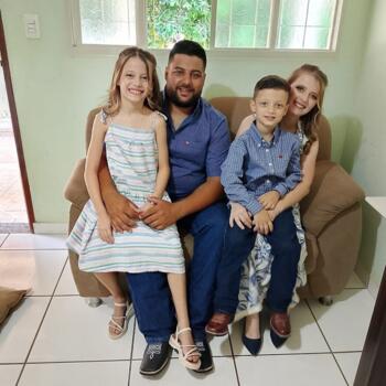 Emprego de babá em Andradina: emprego de babá Thaissa