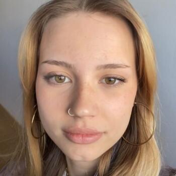 Babysitter in Budapest: Amanda