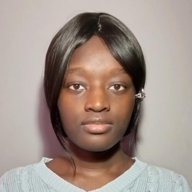 Babysitter in Le Mans: Victoria