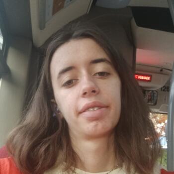 Babysitter in Châtillon: Louise