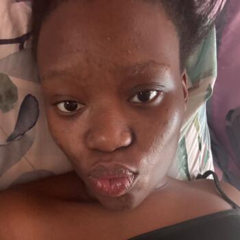 Babysitter in Phokeng: Amogelang