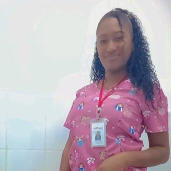 Niñera Ciudad de Colón: Evelyn