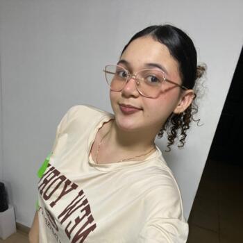 Babysitter in Panama City: Katalina