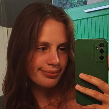 Babysitter in Rolleston: Juliette