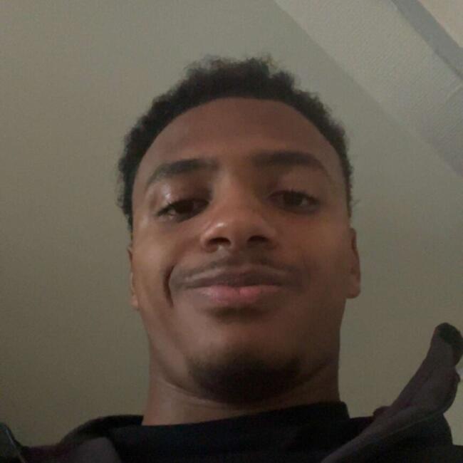 Babysitter in Trélissac: Luigi