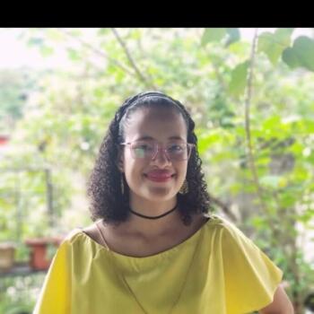 Babysitter in Burunga: Reyna