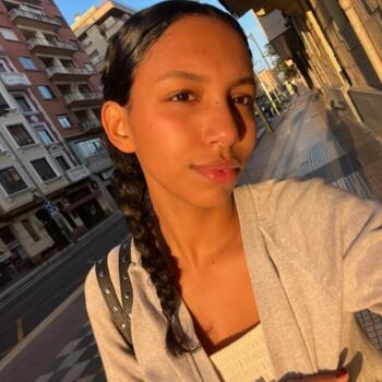 Babysitter in San Vicent del Raspeig: Sarai