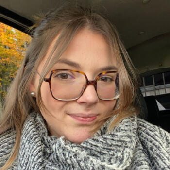 Babysitter in Vailly-sur-Aisne: Marion