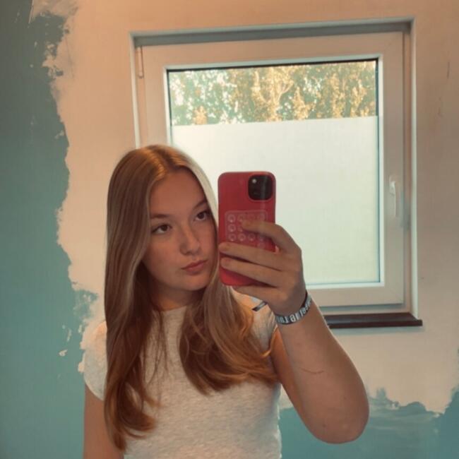 Babysitter in Sint-Lievens-Houtem: Amber