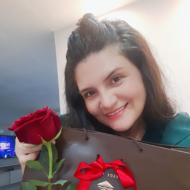 Emprego de babá em Palmas: Sheyla Noronha