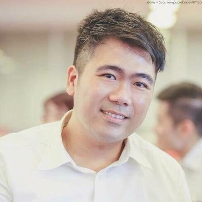 Babysitting job in Singapore: Mave Felicia