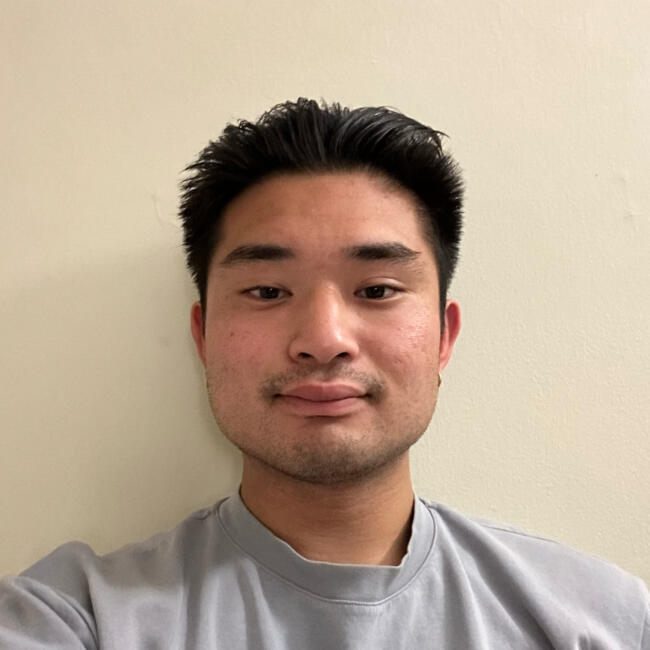 Baby-sitter in Burnaby: Kenji