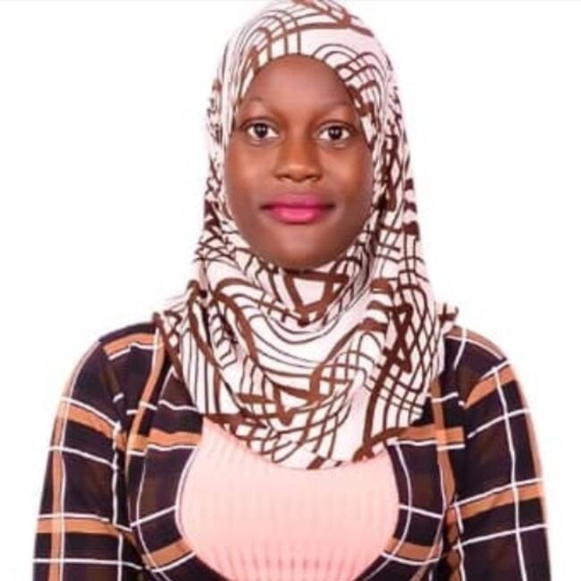 مربية أطفال في أبوظبي: Faridah