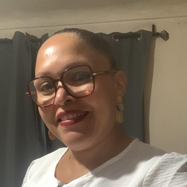 Babysitter in Charneca de Caparica: Érica