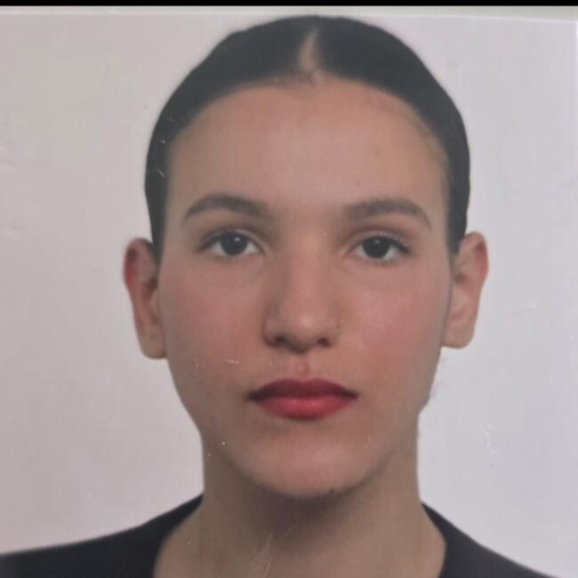 Babysitter in Saint-Germain-en-Laye: Lina