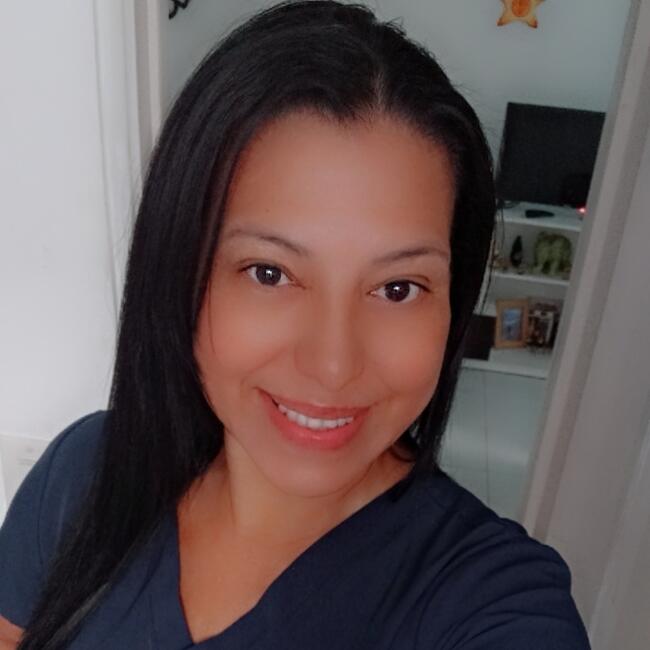 Babysitter in Panama City: Patricia