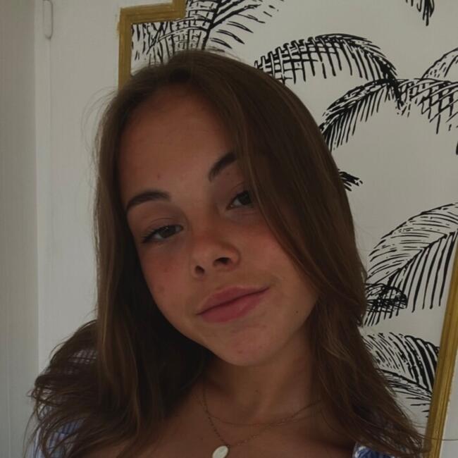 Babysitter in Ambarès-et-Lagrave: Mathilde